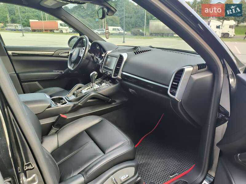 Внедорожник / Кроссовер Porsche Cayenne 2013 в Львове