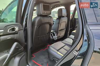 Позашляховик / Кросовер Porsche Cayenne 2013 в 