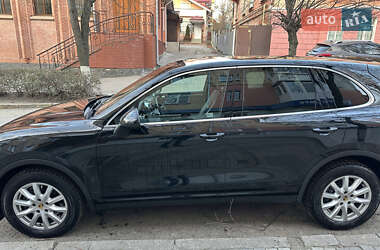 Внедорожник / Кроссовер Porsche Cayenne 2014 в 
