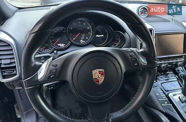 Внедорожник / Кроссовер Porsche Cayenne 2014 в 