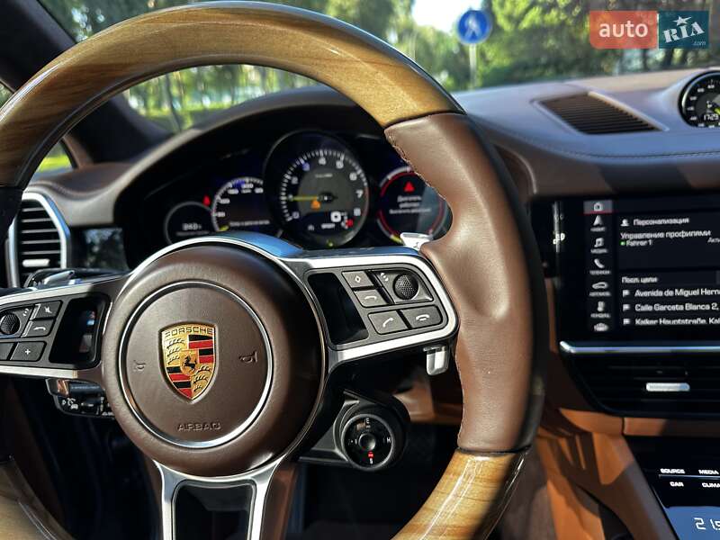 Позашляховик / Кросовер Porsche Cayenne 2018 в Києві