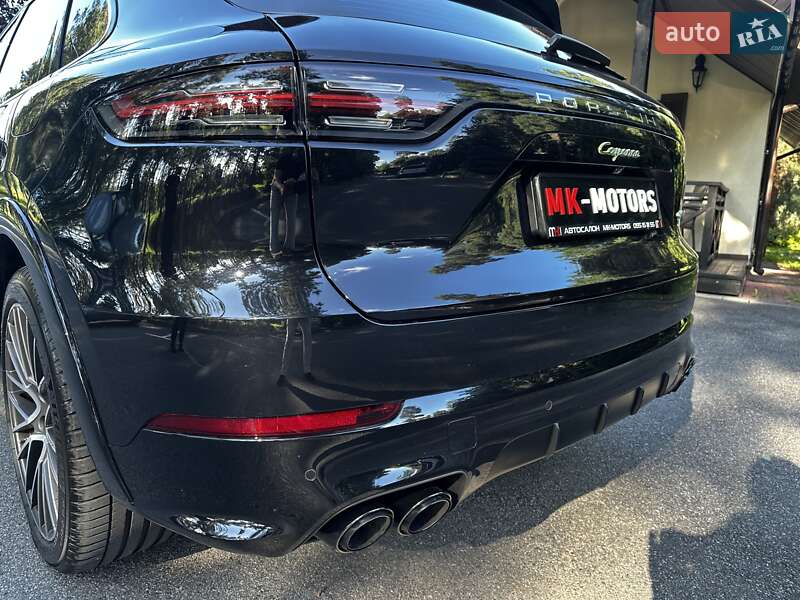 Позашляховик / Кросовер Porsche Cayenne 2018 в Києві