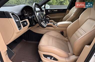 Внедорожник / Кроссовер Porsche Cayenne 2019 в 