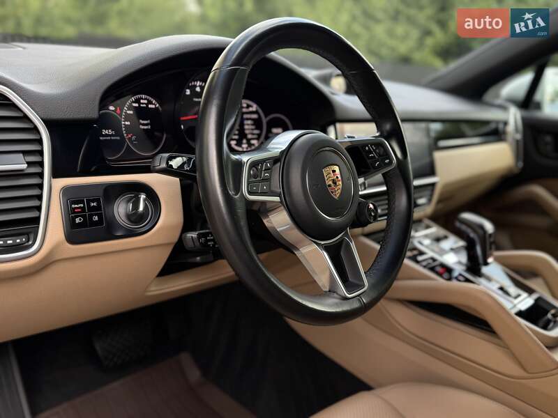 Позашляховик / Кросовер Porsche Cayenne 2019 в Стрию