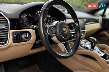 Внедорожник / Кроссовер Porsche Cayenne 2019 в 