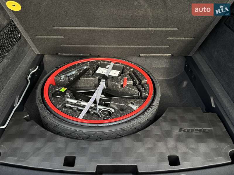 Позашляховик / Кросовер Porsche Cayenne 2019 в Стрию