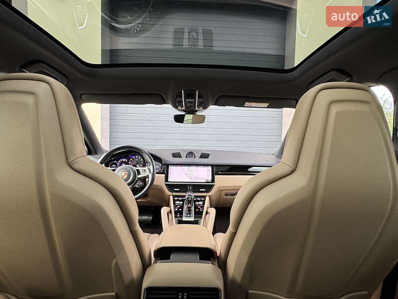 Позашляховик / Кросовер Porsche Cayenne 2019 в Стрию
