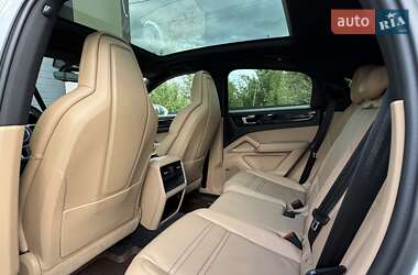 Внедорожник / Кроссовер Porsche Cayenne 2019 в 