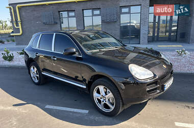 Внедорожник / Кроссовер Porsche Cayenne 2005 в 