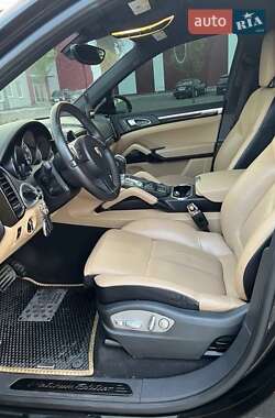 Внедорожник / Кроссовер Porsche Cayenne 2013 в 