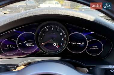 Внедорожник / Кроссовер Porsche Cayenne 2018 в 
