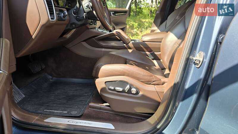 Внедорожник / Кроссовер Porsche Cayenne 2019 в Киеве