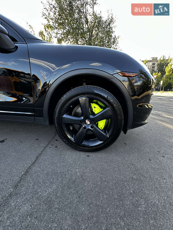 Внедорожник / Кроссовер Porsche Cayenne 2012 в Кривом Роге фото 5 Внедорожник / Кроссовер Porsche Cayenne 2012 в Кривом Роге