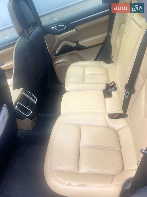 Позашляховик / Кросовер Porsche Cayenne 2016 в Львові фото 4 Позашляховик / Кросовер Porsche Cayenne 2016 в Львові