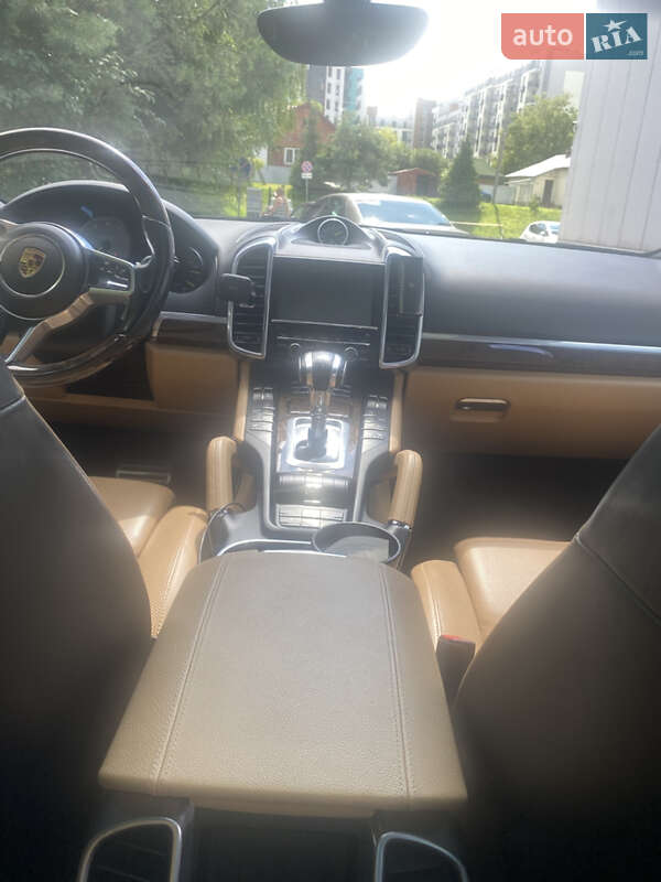 Позашляховик / Кросовер Porsche Cayenne 2016 в Львові фото 32 Позашляховик / Кросовер Porsche Cayenne 2016 в Львові
