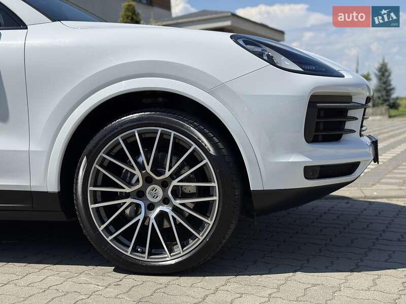 Позашляховик / Кросовер Porsche Cayenne 2019 в Стрию