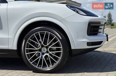 Внедорожник / Кроссовер Porsche Cayenne 2019 в 