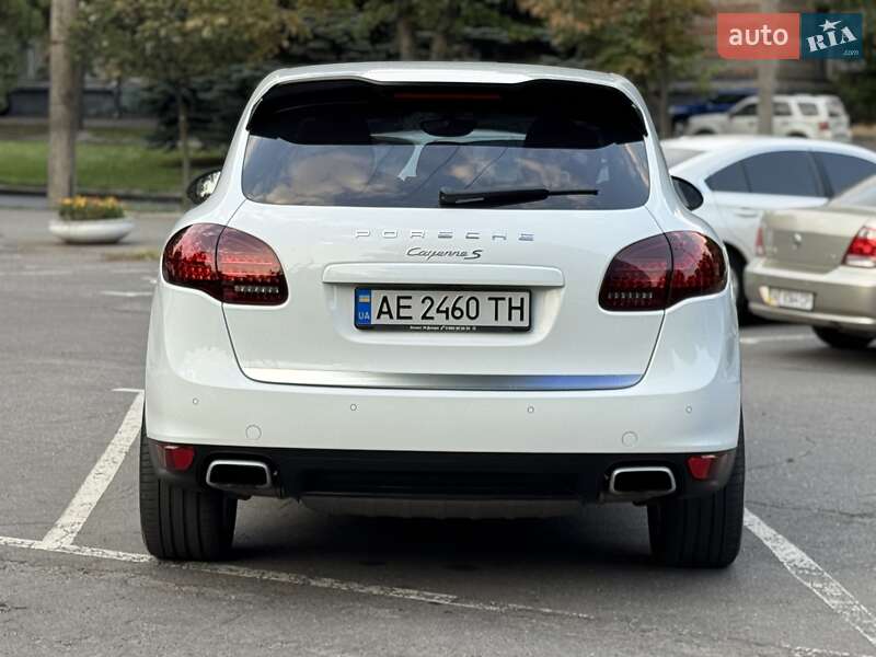 Позашляховик / Кросовер Porsche Cayenne 2013 в Дніпрі