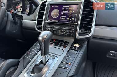 Внедорожник / Кроссовер Porsche Cayenne 2013 в 