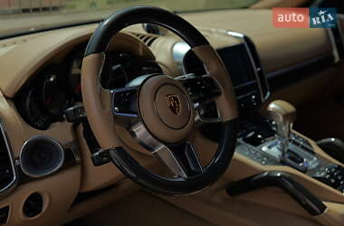 Внедорожник / Кроссовер Porsche Cayenne 2013 в 