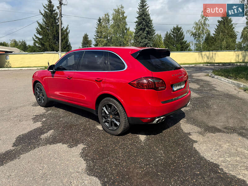 Позашляховик / Кросовер Porsche Cayenne 2013 в Харкові