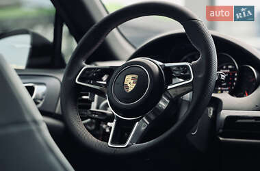 Внедорожник / Кроссовер Porsche Cayenne 2015 в 