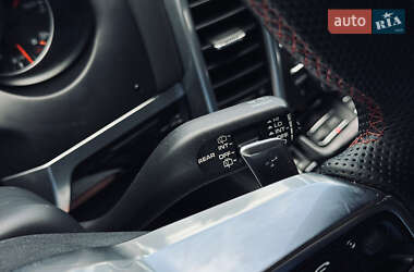 Внедорожник / Кроссовер Porsche Cayenne 2015 в 