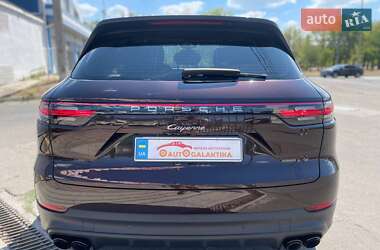 Внедорожник / Кроссовер Porsche Cayenne 2019 в 