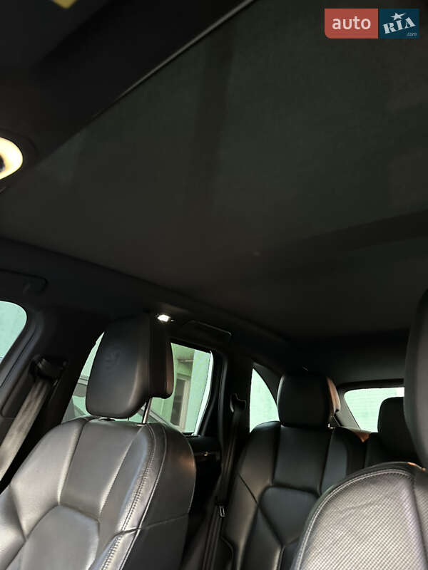 Внедорожник / Кроссовер Porsche Cayenne 2011 в Киеве