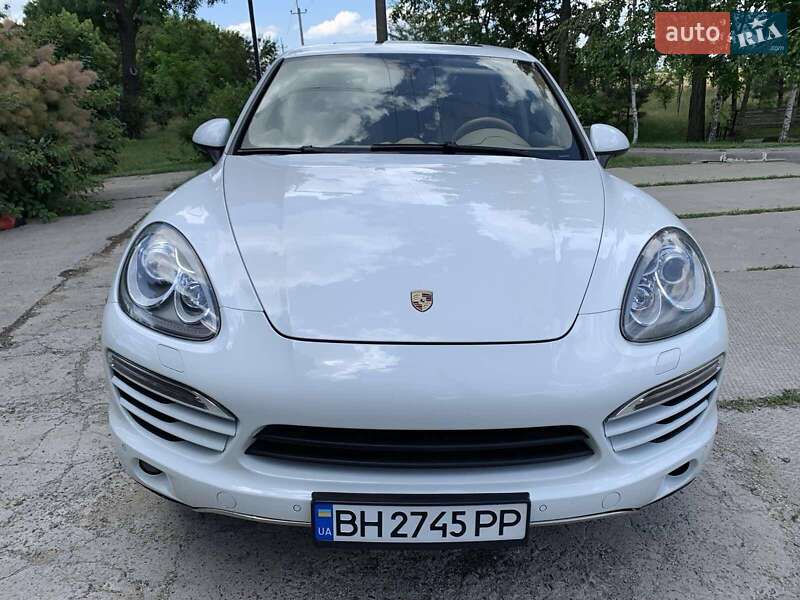 Позашляховик / Кросовер Porsche Cayenne 2014 в Долині