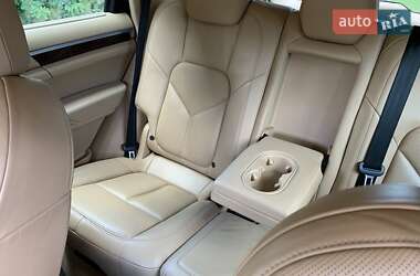 Внедорожник / Кроссовер Porsche Cayenne 2014 в 