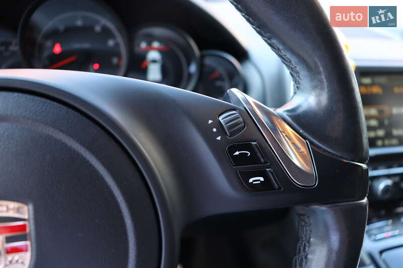 Внедорожник / Кроссовер Porsche Cayenne 2014 в Львове