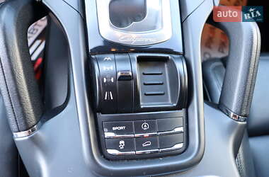Внедорожник / Кроссовер Porsche Cayenne 2014 в 