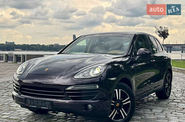 Внедорожник / Кроссовер Porsche Cayenne 2012 в 