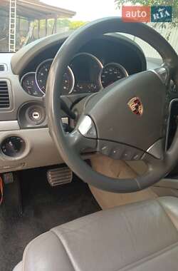 Внедорожник / Кроссовер Porsche Cayenne 2004 в 