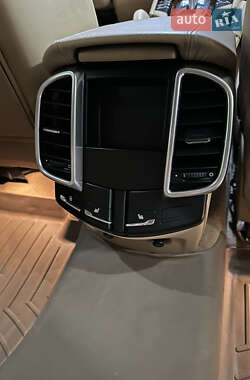 Внедорожник / Кроссовер Porsche Cayenne 2013 в 
