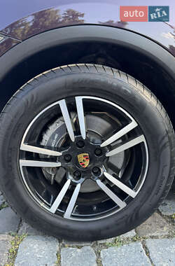 Внедорожник / Кроссовер Porsche Cayenne 2012 в 