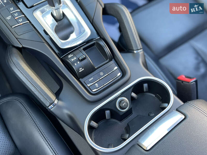 Внедорожник / Кроссовер Porsche Cayenne 2016 в Харькове фото 47 Внедорожник / Кроссовер Porsche Cayenne 2016 в Харькове