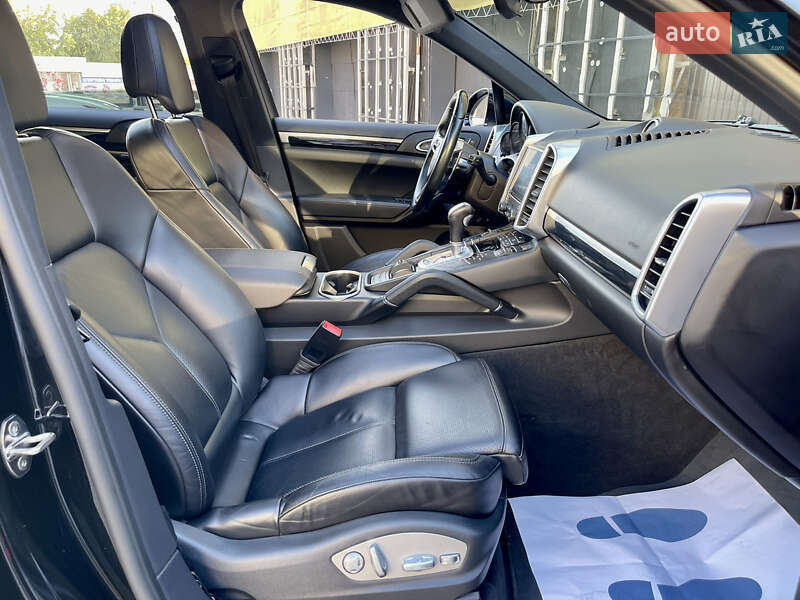 Внедорожник / Кроссовер Porsche Cayenne 2016 в Харькове фото 63 Внедорожник / Кроссовер Porsche Cayenne 2016 в Харькове