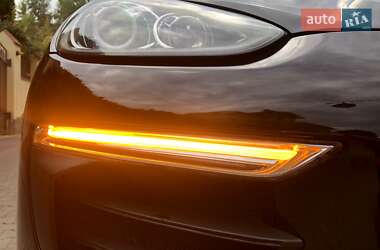 Внедорожник / Кроссовер Porsche Cayenne 2015 в 