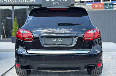 Внедорожник / Кроссовер Porsche Cayenne 2011 в 
