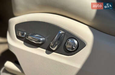 Внедорожник / Кроссовер Porsche Cayenne 2011 в 
