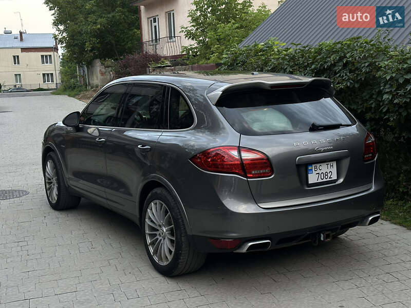 Внедорожник / Кроссовер Porsche Cayenne 2014 в Львове