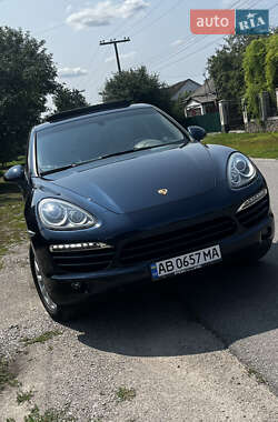 Внедорожник / Кроссовер Porsche Cayenne 2011 в Липовце