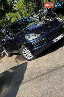 Внедорожник / Кроссовер Porsche Cayenne 2011 в 