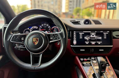Внедорожник / Кроссовер Porsche Cayenne 2019 в 