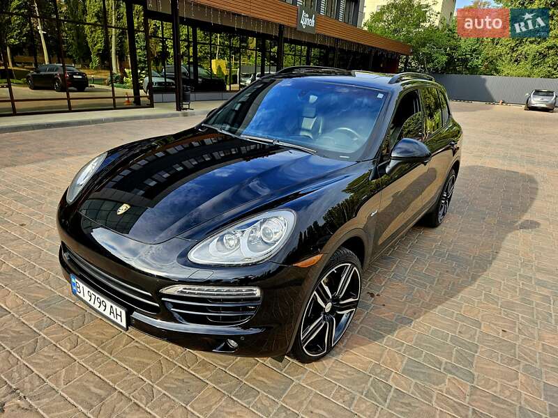 Внедорожник / Кроссовер Porsche Cayenne 2013 в Полтаве