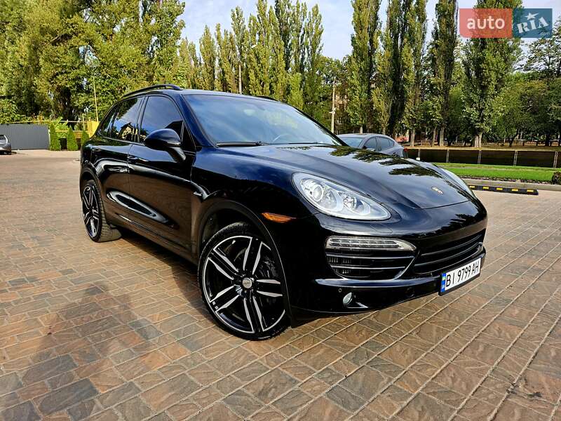 Внедорожник / Кроссовер Porsche Cayenne 2013 в Полтаве