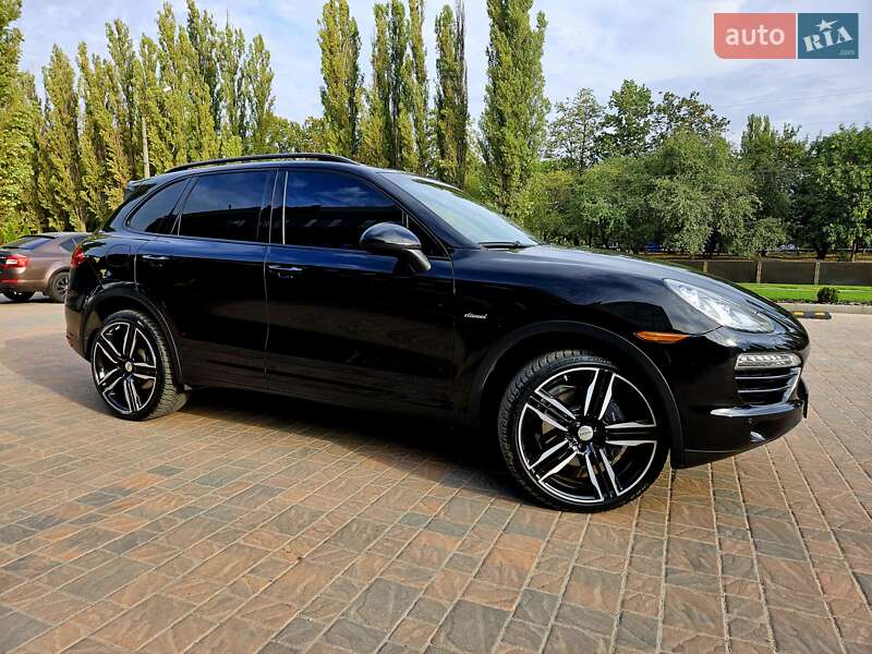 Внедорожник / Кроссовер Porsche Cayenne 2013 в Полтаве