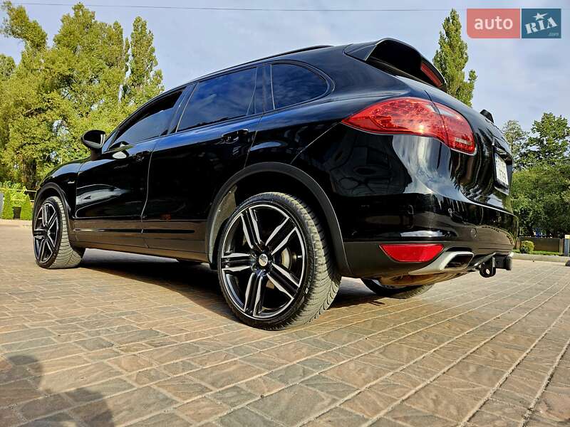 Внедорожник / Кроссовер Porsche Cayenne 2013 в Полтаве